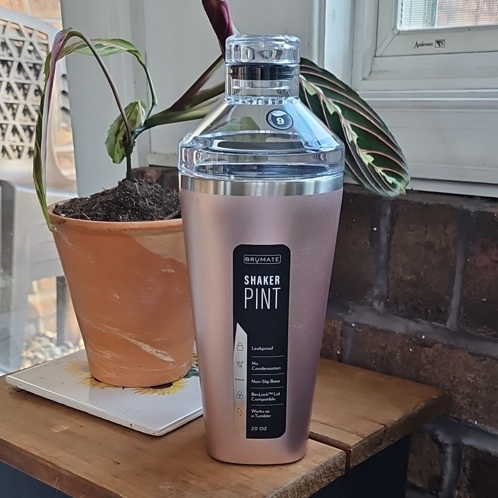 BrüMate Rose Gold Shaker Pint